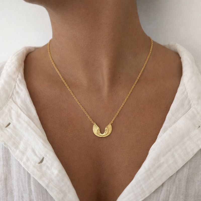 Collar Alas Oro