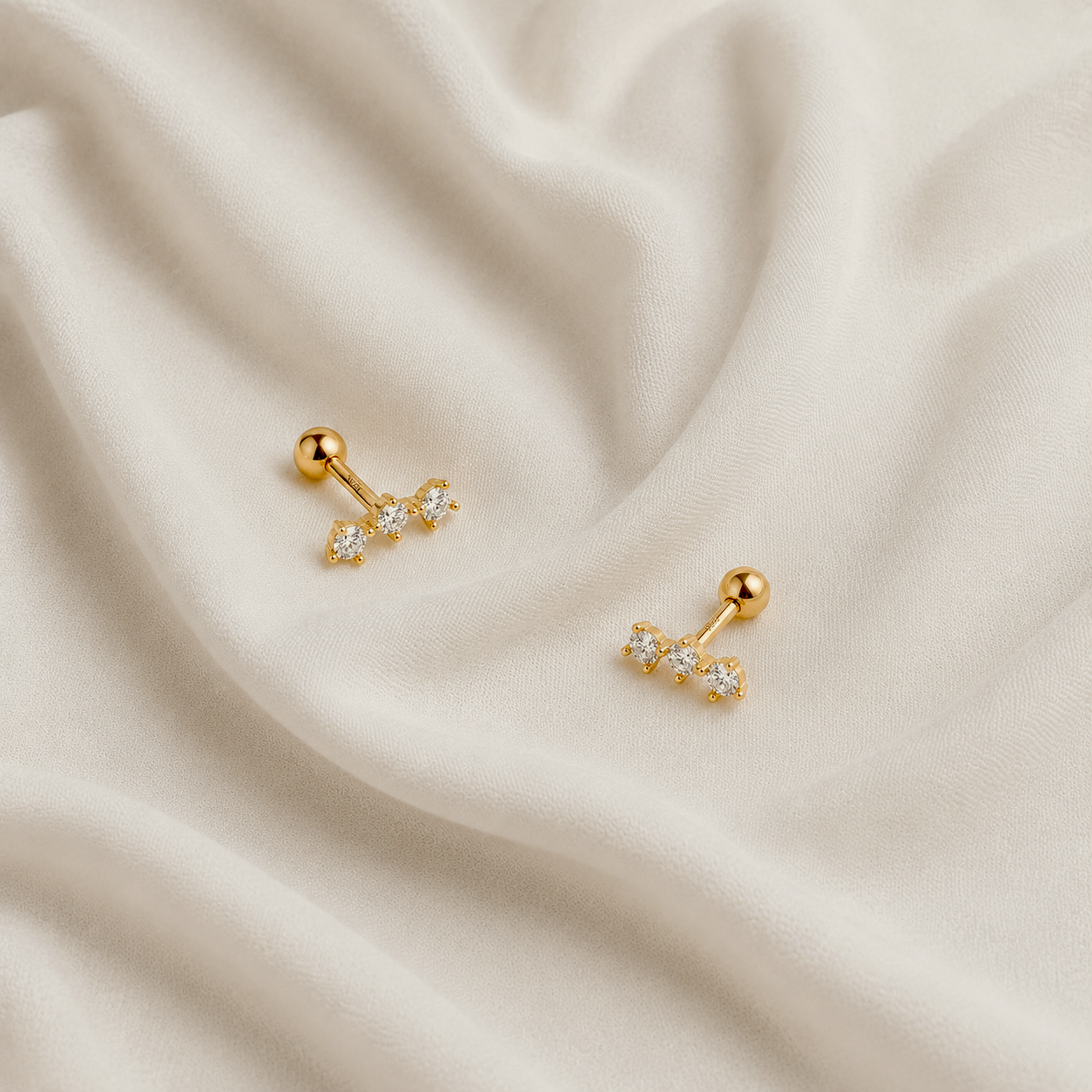 Mini White Flower Earring