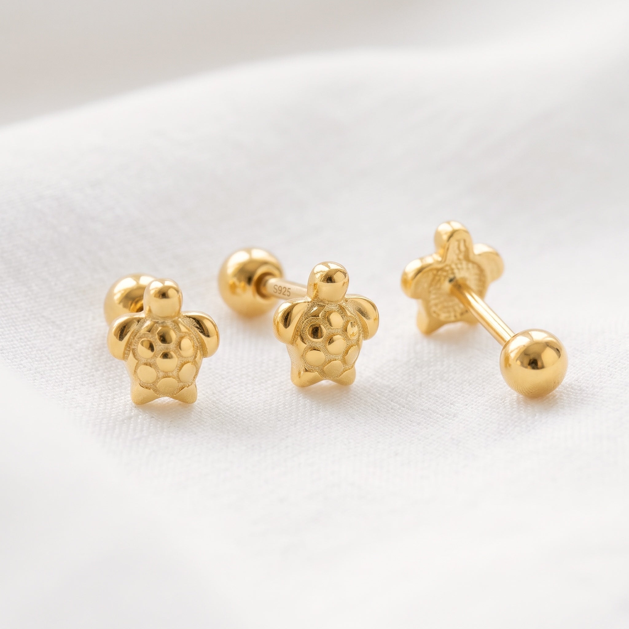 Orecchino Mini Tartaruga Oro
