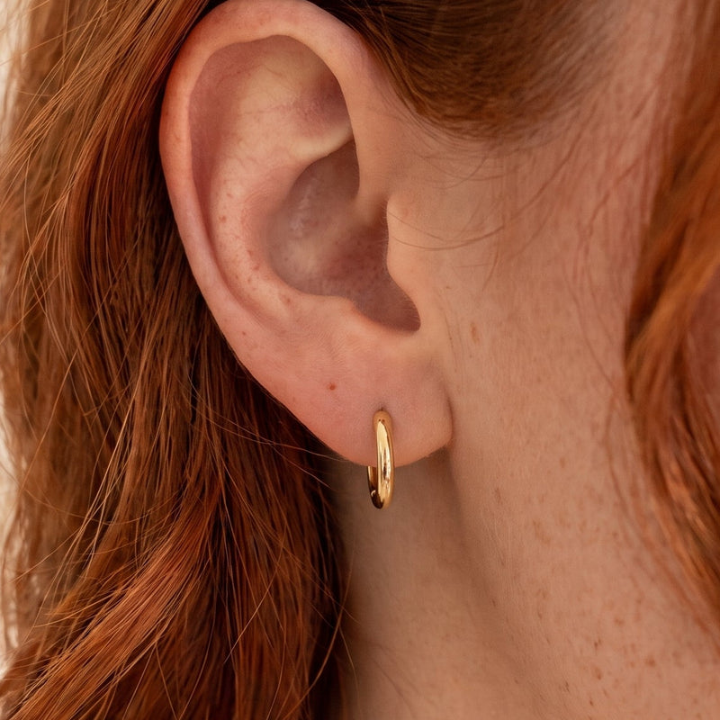 Orecchini minimalisti in oro - 7mm