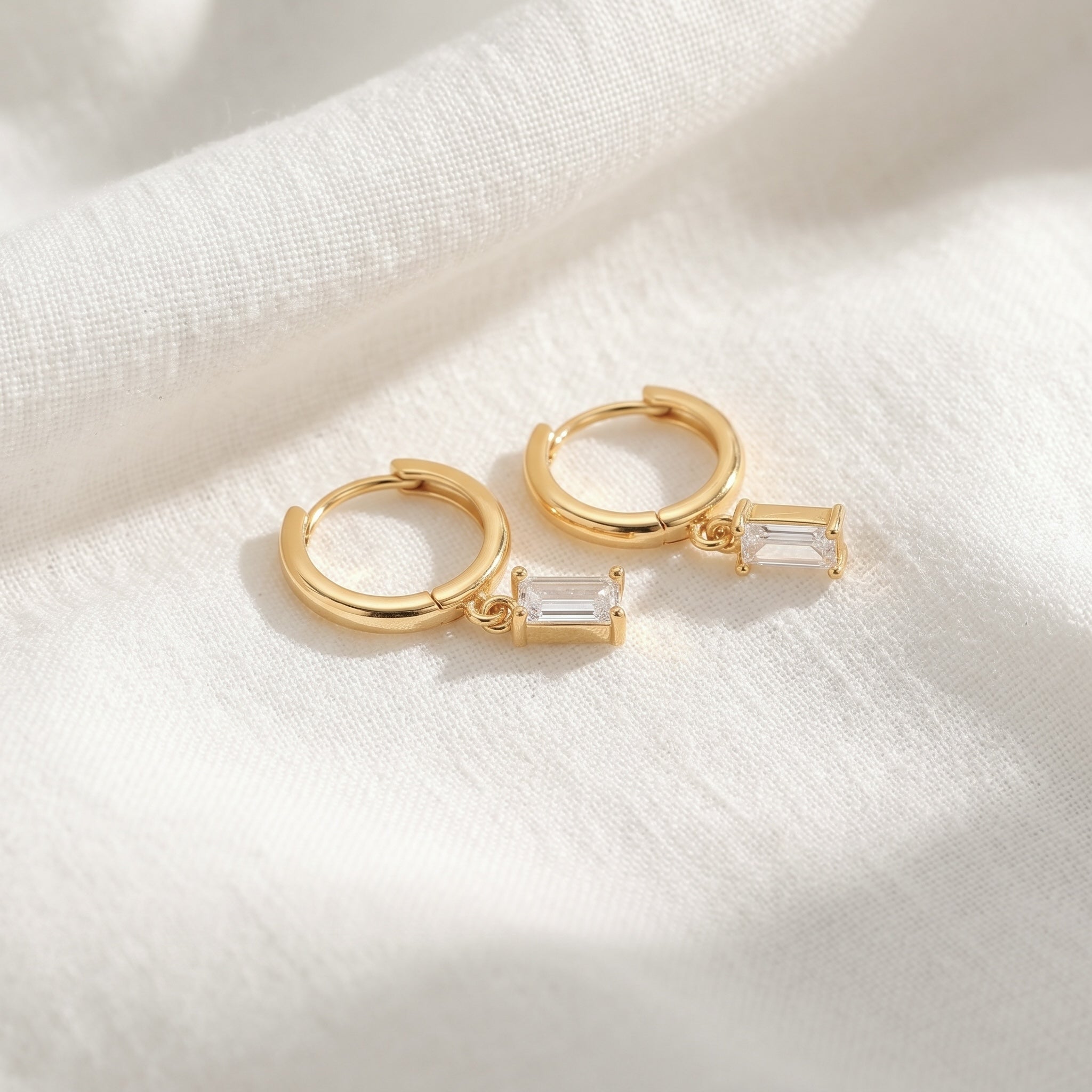 Phoebe White Earrings
