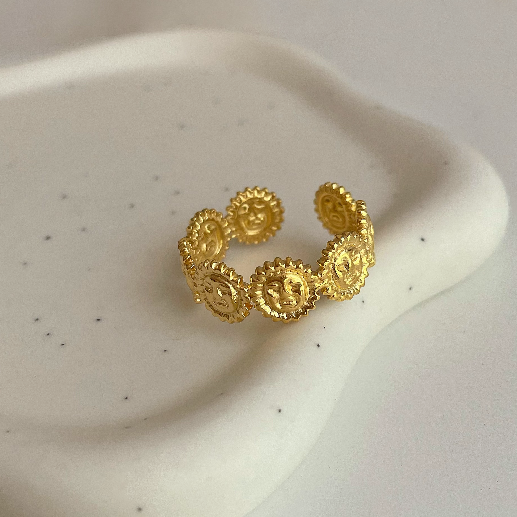Anillo de Sol a Sol Oro