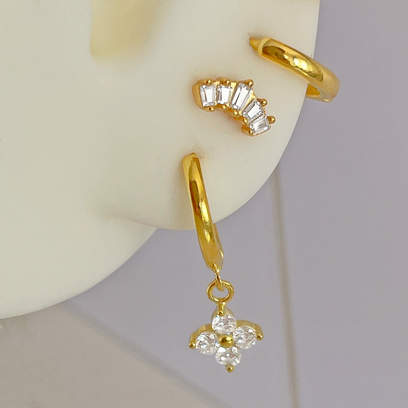 Orecchini a cerchio Fiore Bianco Oro
