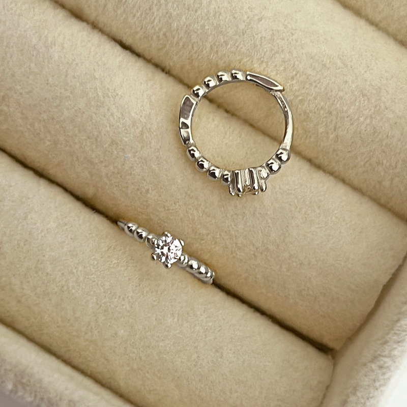 Orecchini a cerchio lisci argento bianco