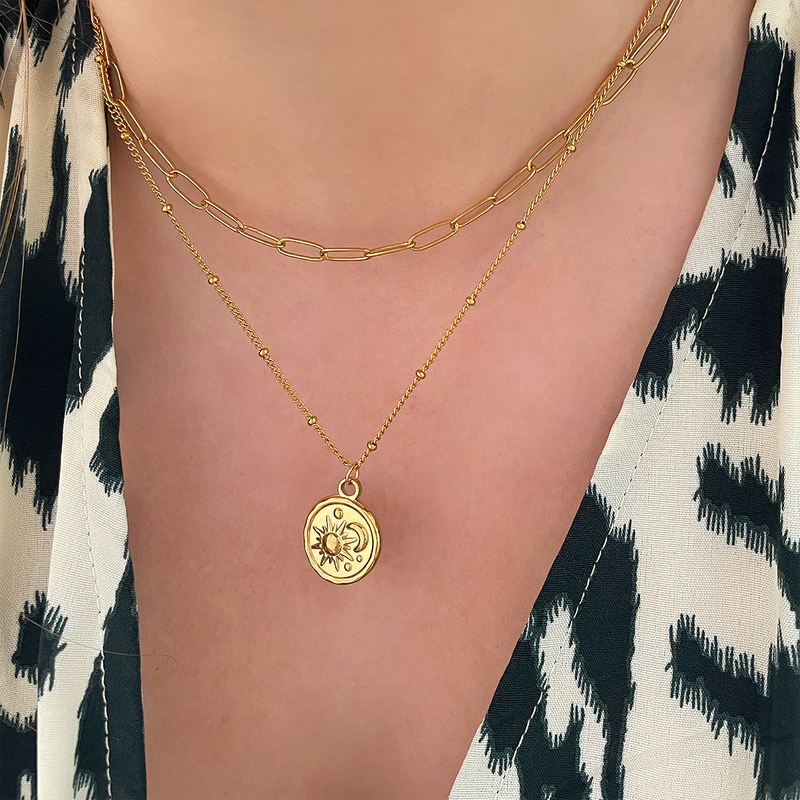 Collana Medaglia Sole e Luna Oro
