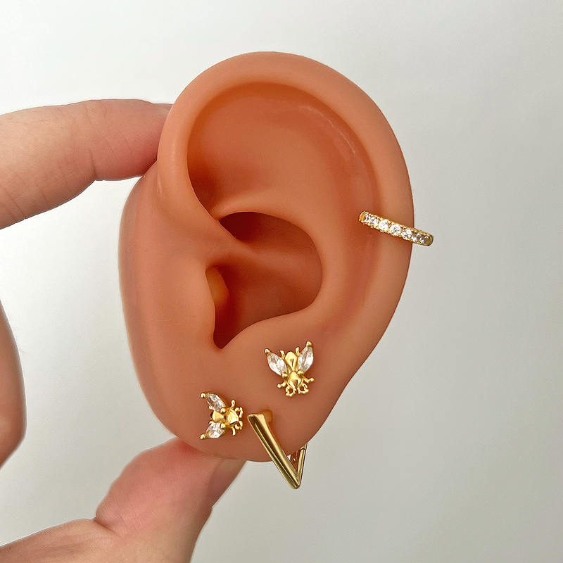 Axelia Gold Earrings