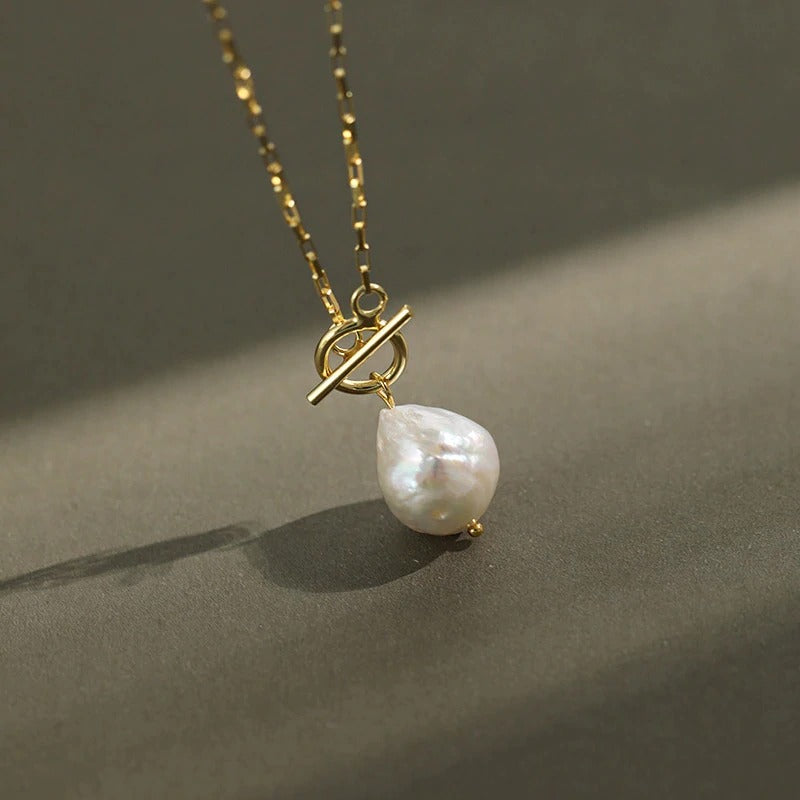 Aphrodite necklace 